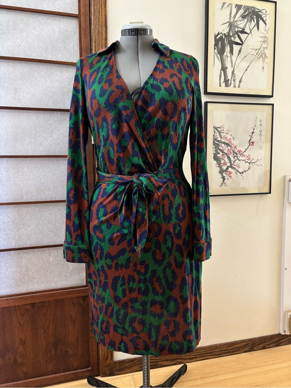 EUC Diane Von Furstenberg 100% Silk Savannah Faux Wrap Dress US 12